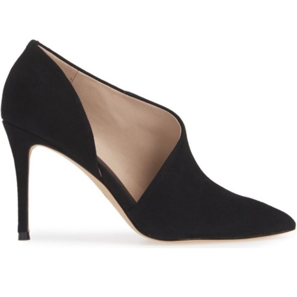 Something Navy Shoes - GUC. Something Navy Black Heels with Asymmetrical Design